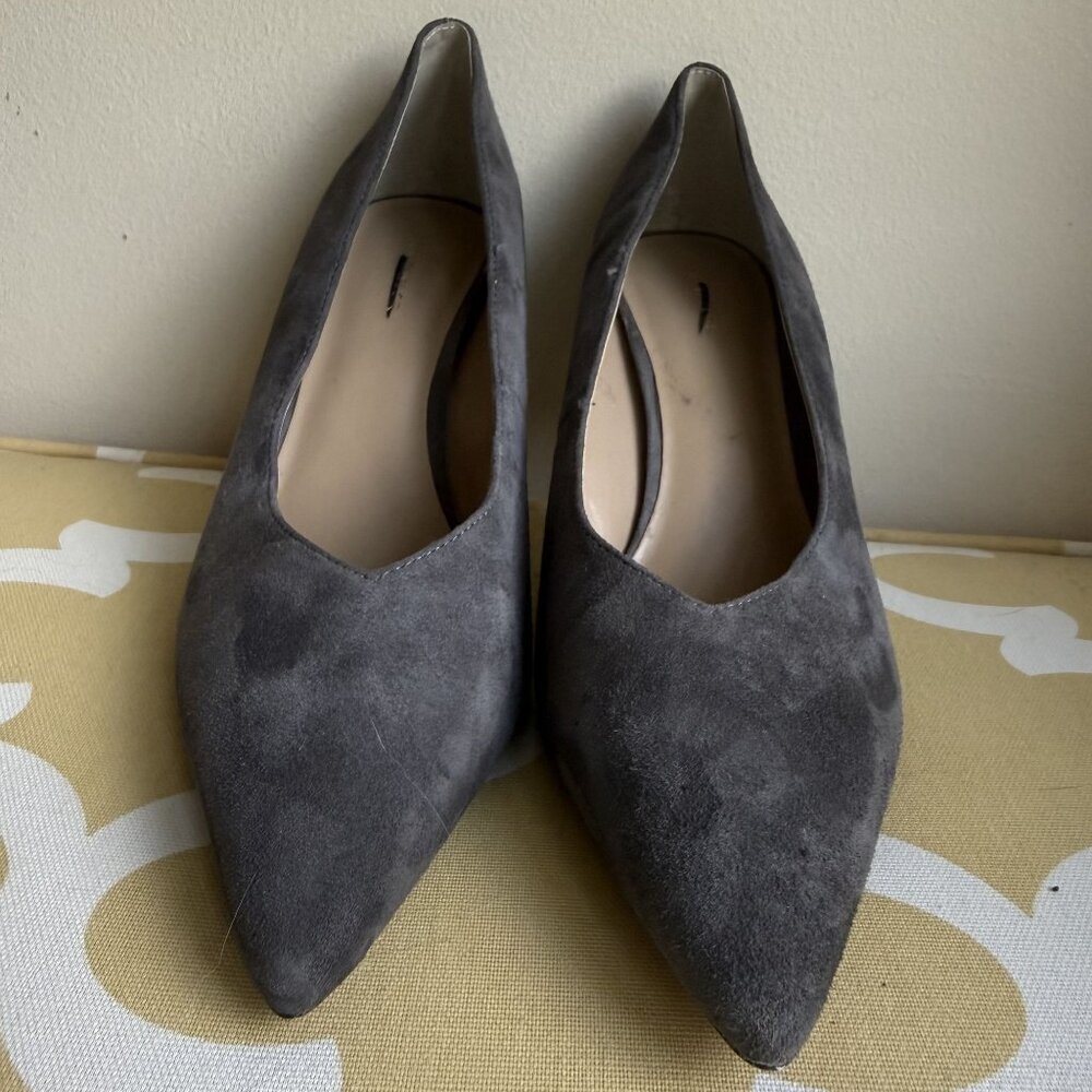 Ann Taylor Gray Suede Heels, size 8M, 3.5" heel - Picture 3 of 14